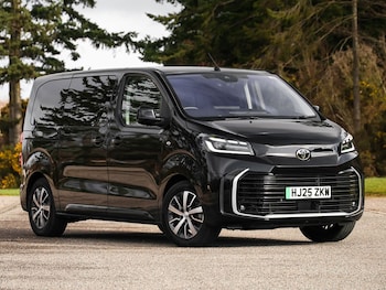 Used Toyota PROACE CITY Verso 2025 for sale - 78126089: Photo