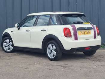 Used MINI Hatch 2019 for sale - 75256393: Photo