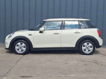Used MINI Hatch 2019 for sale - 75256393: Photo