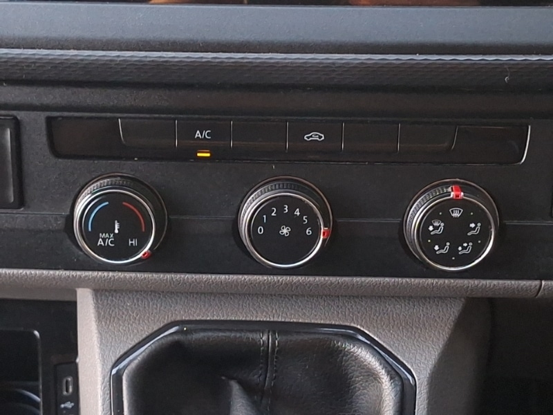 Used Volkswagen Transporter 2020 for sale - 77024617: Photo 18