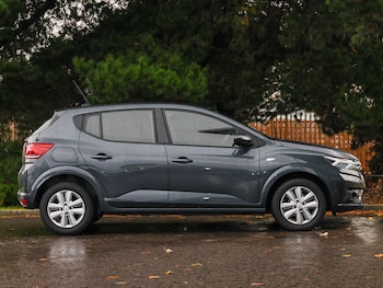 Used Dacia Sandero 2023 for sale - 77467039: Photo