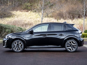 Used Peugeot 208 2025 for sale - 76502382: Photo