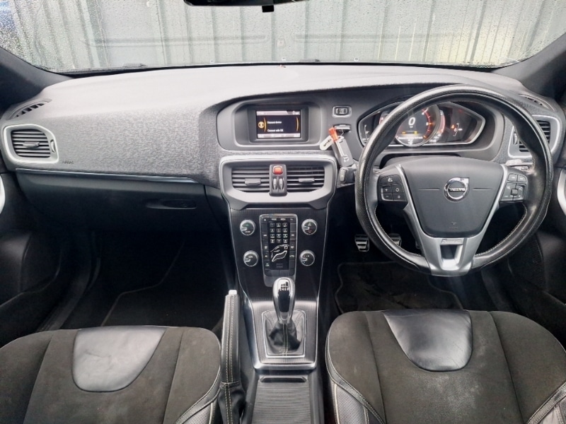 Used Volvo V40 2016 for sale - 78093911: Photo 2