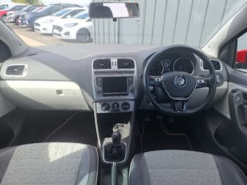 Used Volkswagen Polo 2017 for sale - 79718395: Photo
