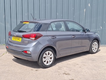 Used Hyundai i20 2019 for sale - 79447342: Photo