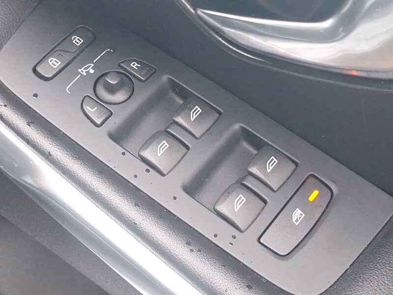 Used Volvo V40 2016 for sale - 77751485: Photo 12