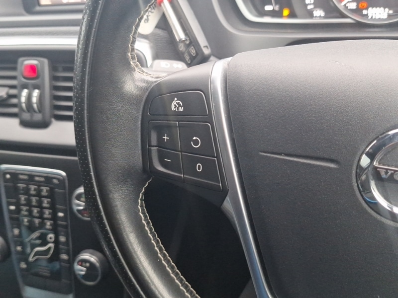 Used Volvo V40 2016 for sale - 77751485: Photo 14