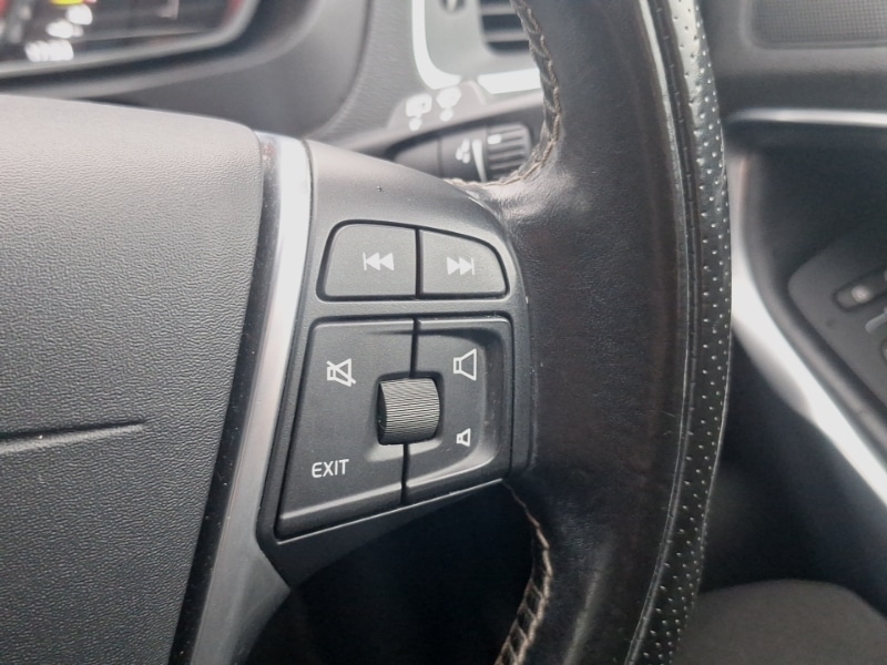 Used Volvo V40 2016 for sale - 77751485: Photo 15