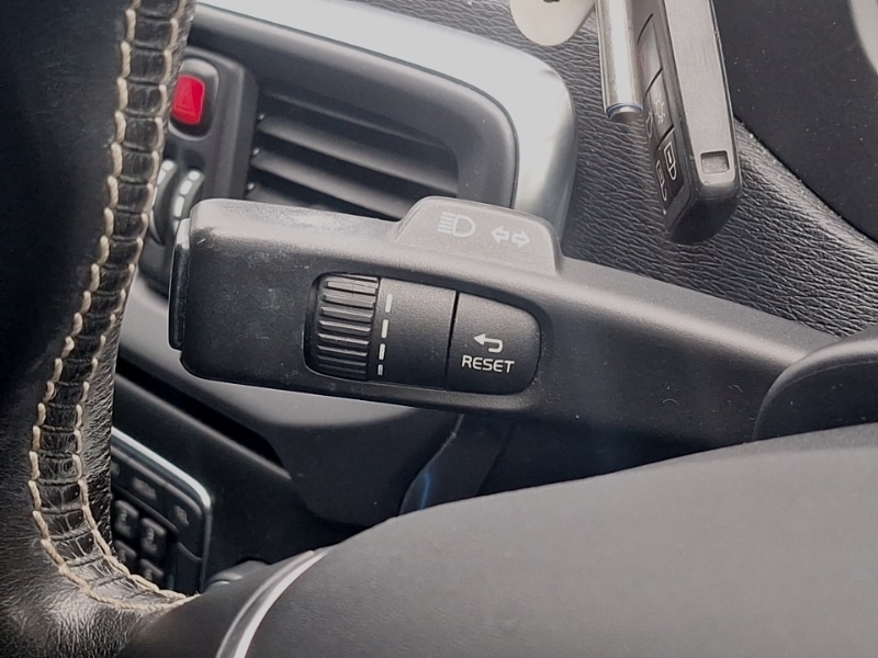 Used Volvo V40 2016 for sale - 77751485: Photo 16