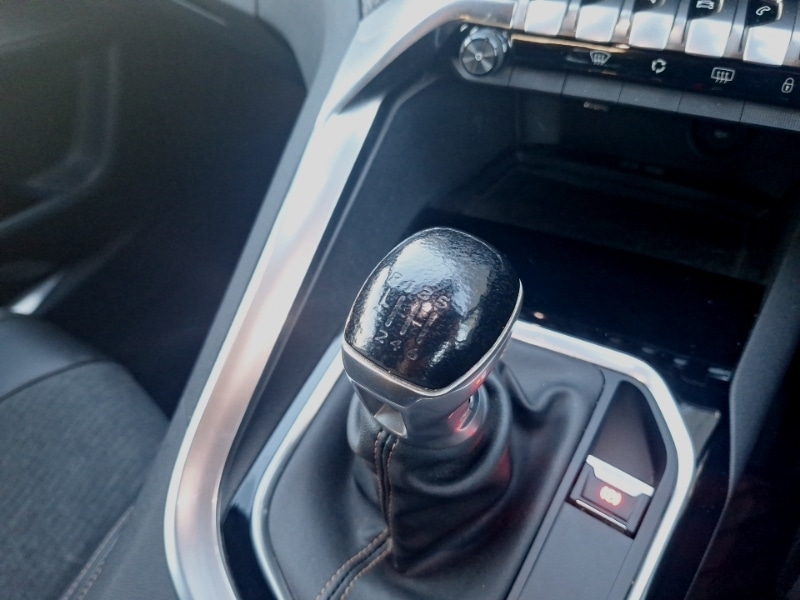 Used Peugeot 3008 2018 for sale - 77008751: Photo 10