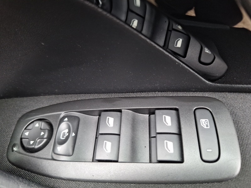 Used Peugeot 208 2019 for sale - 76418829: Photo 12