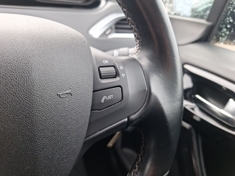 Used Peugeot 208 2019 for sale - 76418829: Photo 16