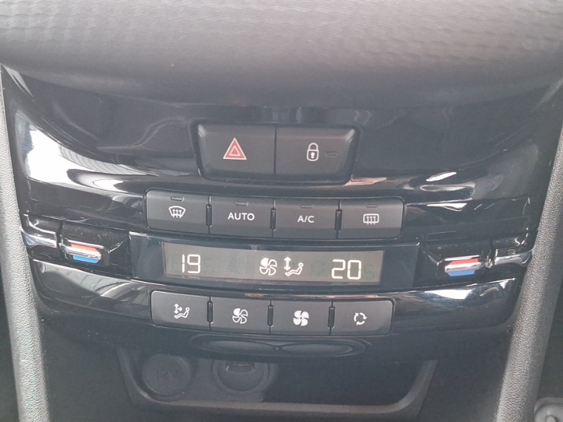 Used Peugeot 208 2019 for sale - 76418829: Photo 19