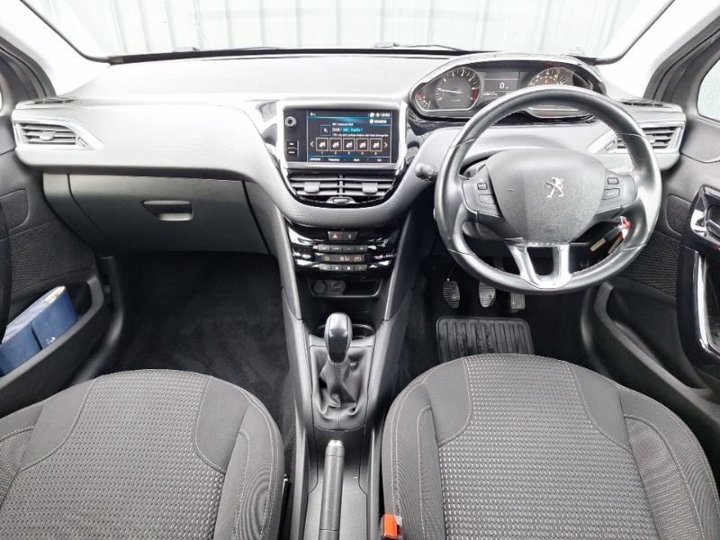 Used Peugeot 208 2019 for sale - 76418829: Photo 2