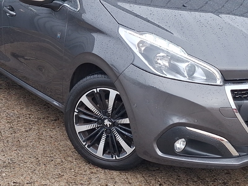 Used Peugeot 208 2019 for sale - 76418829: Photo 9