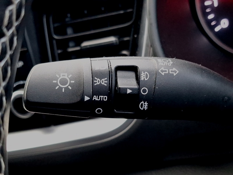 Used Kia Stonic 2019 for sale - 77165289: Photo 16