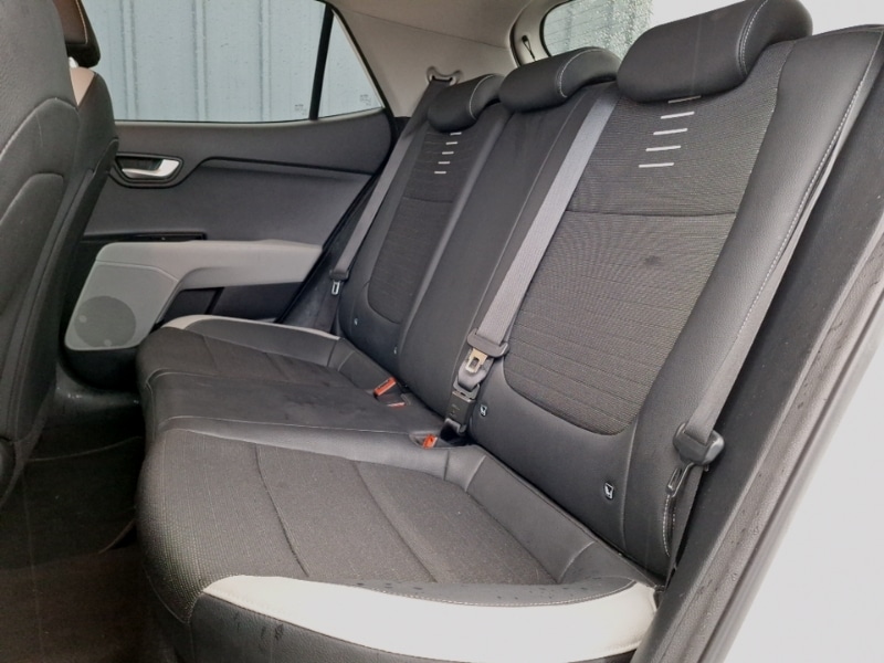 Used Kia Stonic 2019 for sale - 77165289: Photo 6