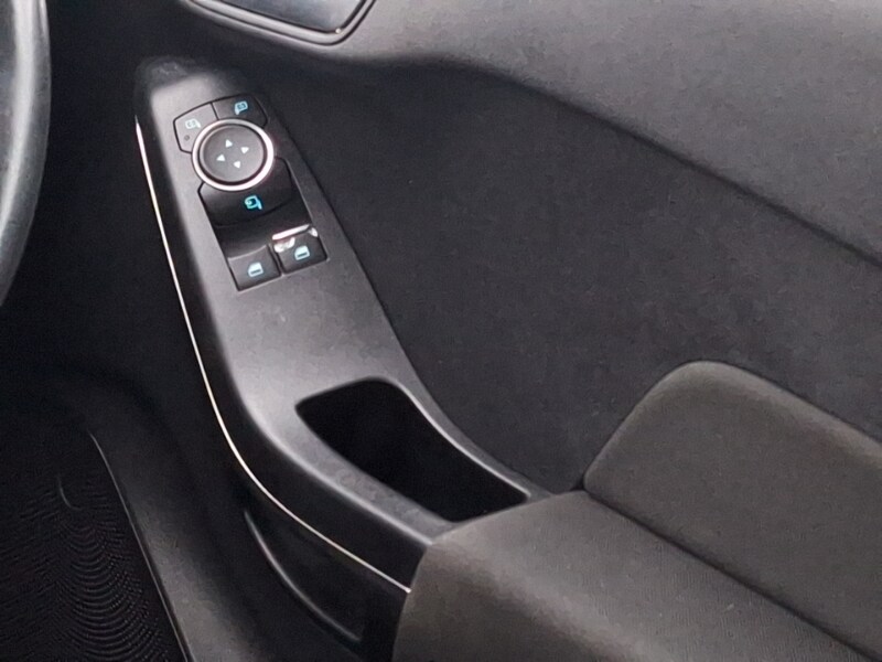 Used Ford Fiesta 2017 for sale - 77549035: Photo 11