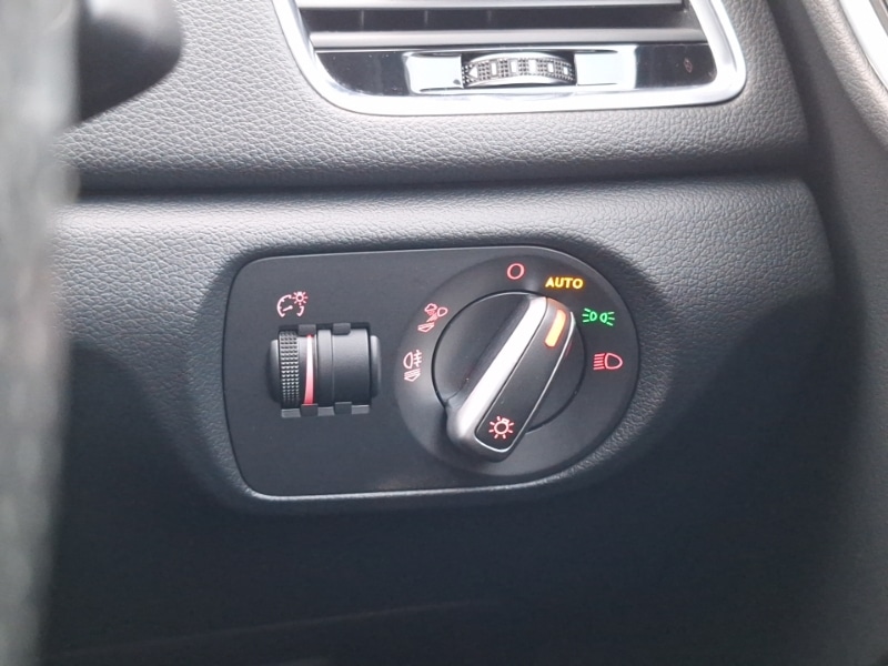 Used Audi Q3 2017 for sale - 78147235: Photo 17