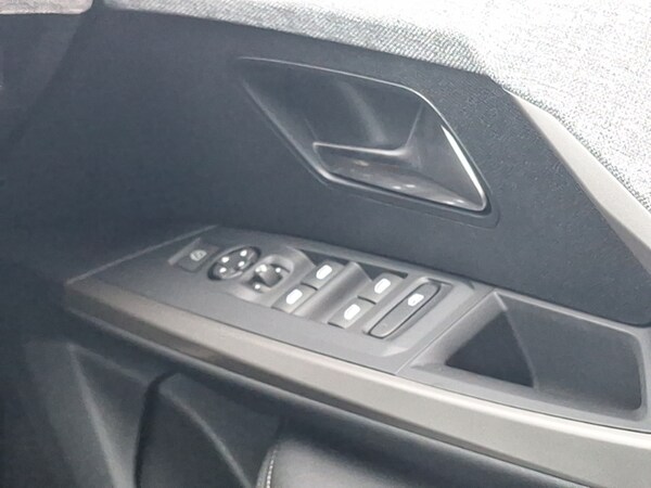 Used Peugeot 3008 2025 for sale - 76208227: Photo 11