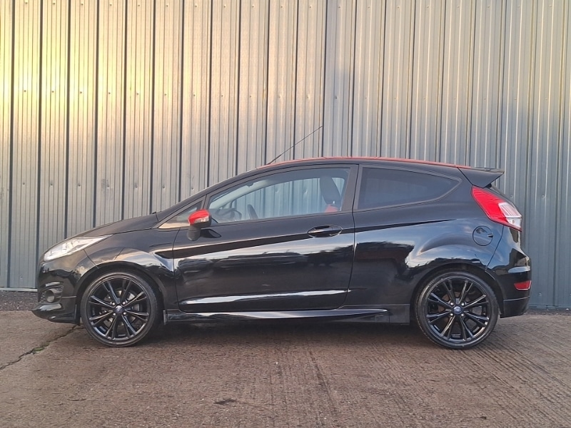 Used Ford Fiesta 2017 for sale - 76860595: Photo 4