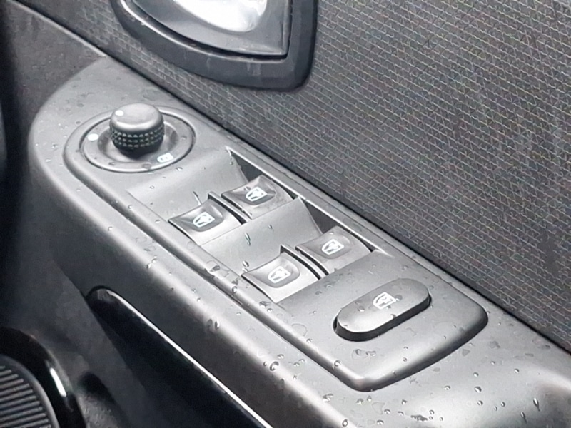 Used Renault Clio 2016 for sale - 76879831: Photo 11