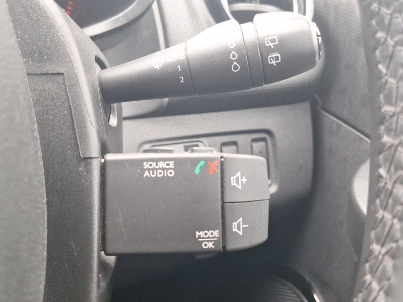 Used Renault Clio 2016 for sale - 76879831: Photo 15