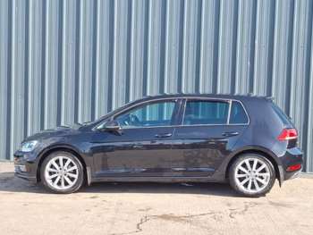 Used Volkswagen Golf 2018 for sale - 74437047: Photo
