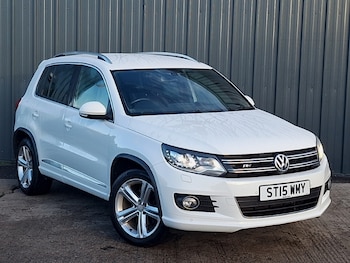 2015 - 2.0 TDi BlueMotion Tech R-Line 5dr 150 DSG [NAV]
