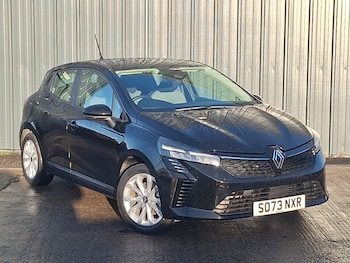 Used Renault Clio 2024 for sale - 76983554: Photo