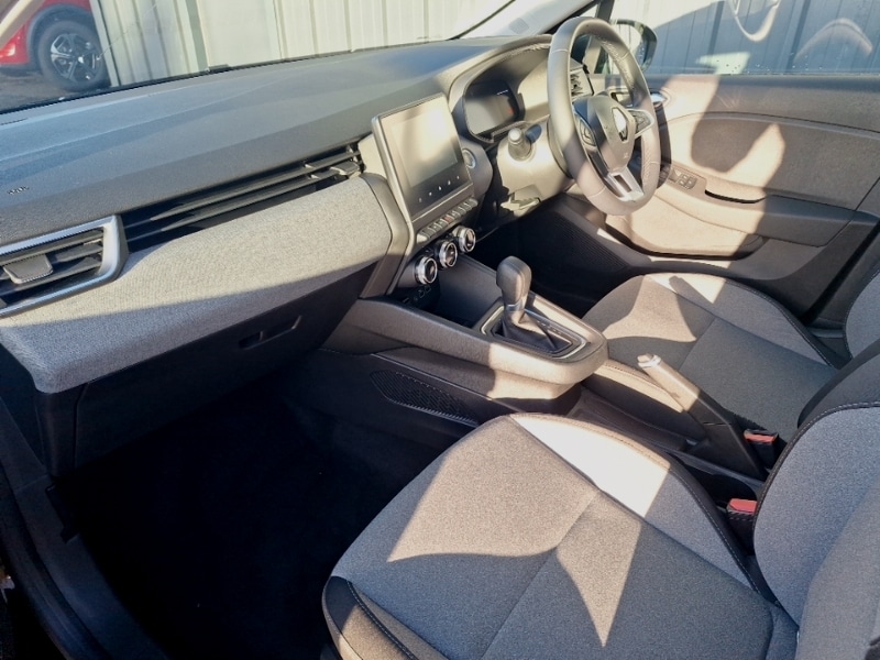 Used Renault Clio 2024 for sale - 76983554: Photo 5