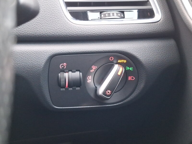 Used Audi Q3 2017 for sale - 77273369: Photo 17