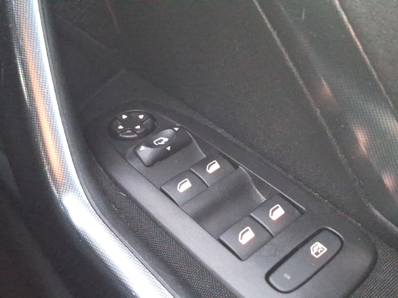 Used Peugeot 2008 2017 for sale - 76925270: Photo 15