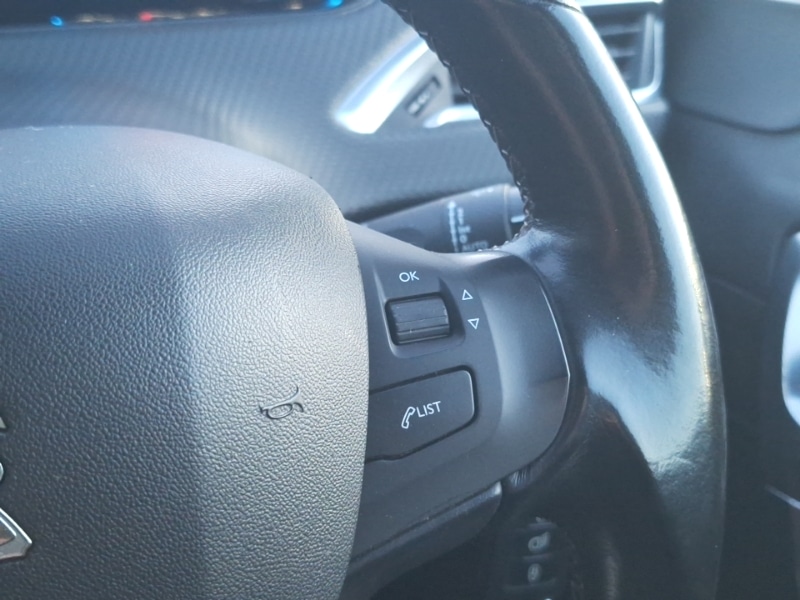 Used Peugeot 2008 2017 for sale - 76925270: Photo 17