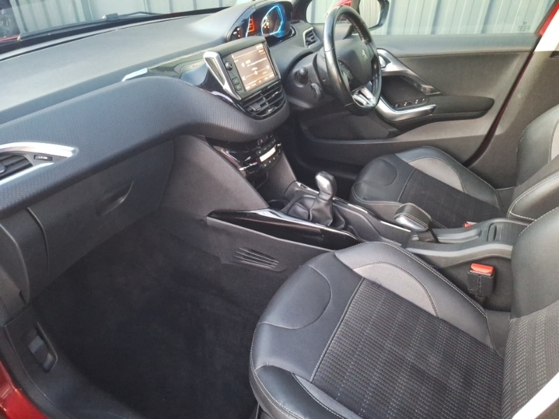 Used Peugeot 2008 2017 for sale - 76925270: Photo 5