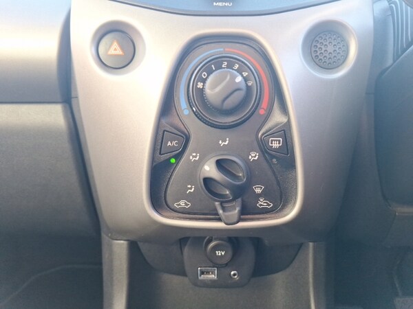 Used Toyota AYGO 2017 for sale - 76325793: Photo 19