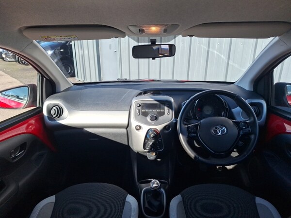 Used Toyota AYGO 2017 for sale - 76325793: Photo 2