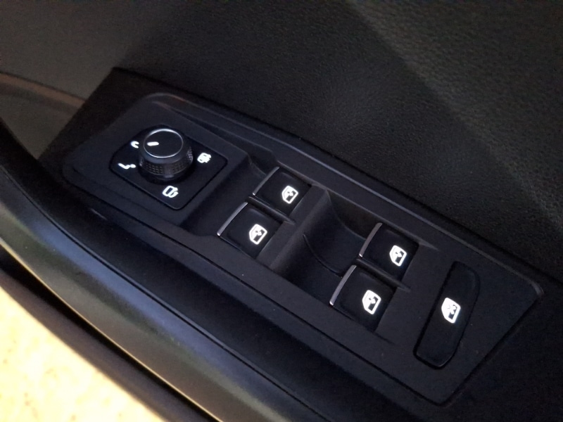 Used Volkswagen T-Roc 2019 for sale - 76471433: Photo 12