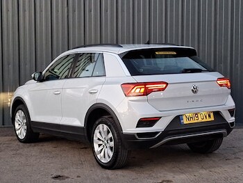 Used Volkswagen T-Roc 2019 for sale - 76471433: Photo