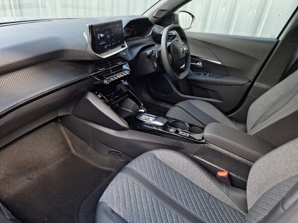 Used Peugeot 2008 2025 for sale - 74555891: Photo 5
