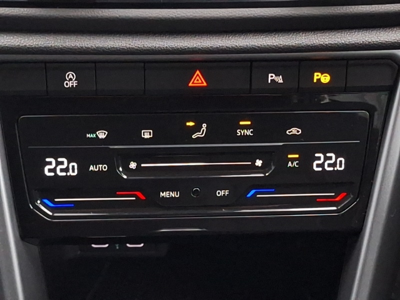 Used Volkswagen T-Roc 2022 for sale - 77024616: Photo 16