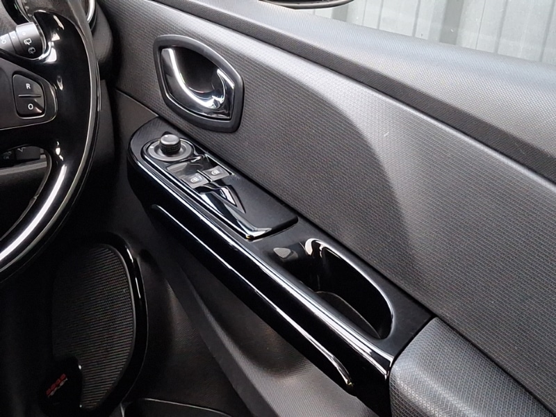 Used Renault Clio 2014 for sale - 76639118: Photo 11