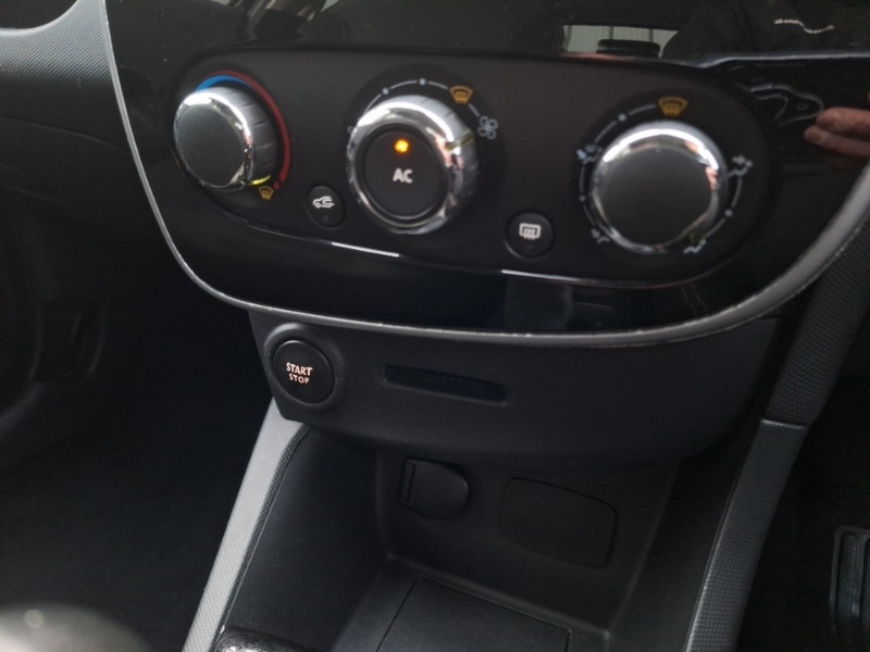 Used Renault Clio 2014 for sale - 76639118: Photo 19