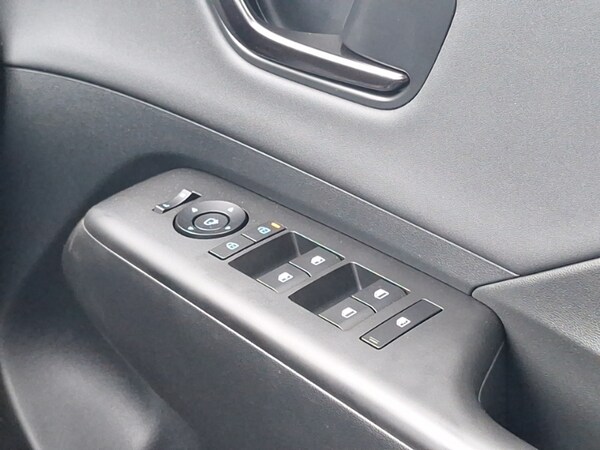 Used Hyundai KONA 2024 for sale - 76135152: Photo 11
