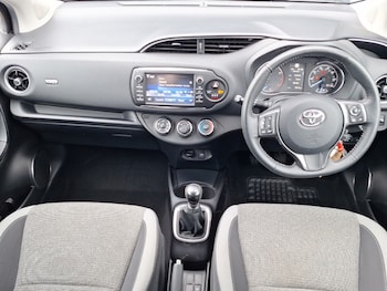 Used Toyota Yaris 2020 for sale - 79364190: Photo