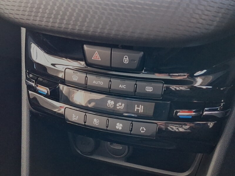 Used Peugeot 2008 2019 for sale - 77580337: Photo 13