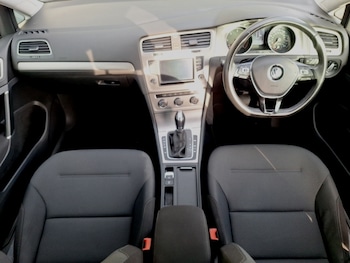 Used Volkswagen Golf 2016 for sale - 78490380: Photo