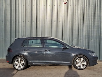 Used Volkswagen Golf 2016 for sale - 78490380: Photo