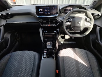 Used Peugeot 2008 2025 for sale - 76437776: Photo