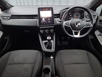 Used Renault Clio 2020 for sale - 76213229: Photo 2